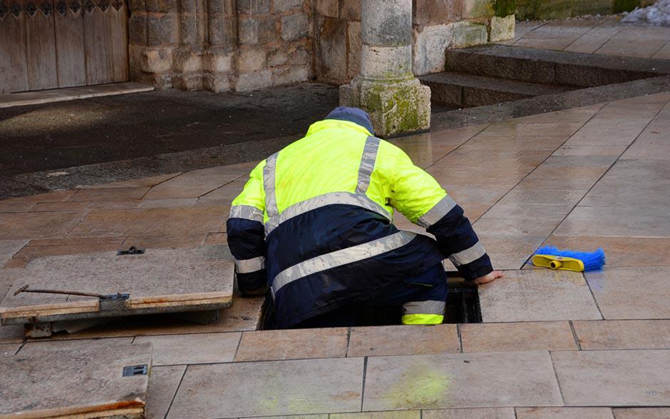 déboucher canalisation tout al egout Étréchy